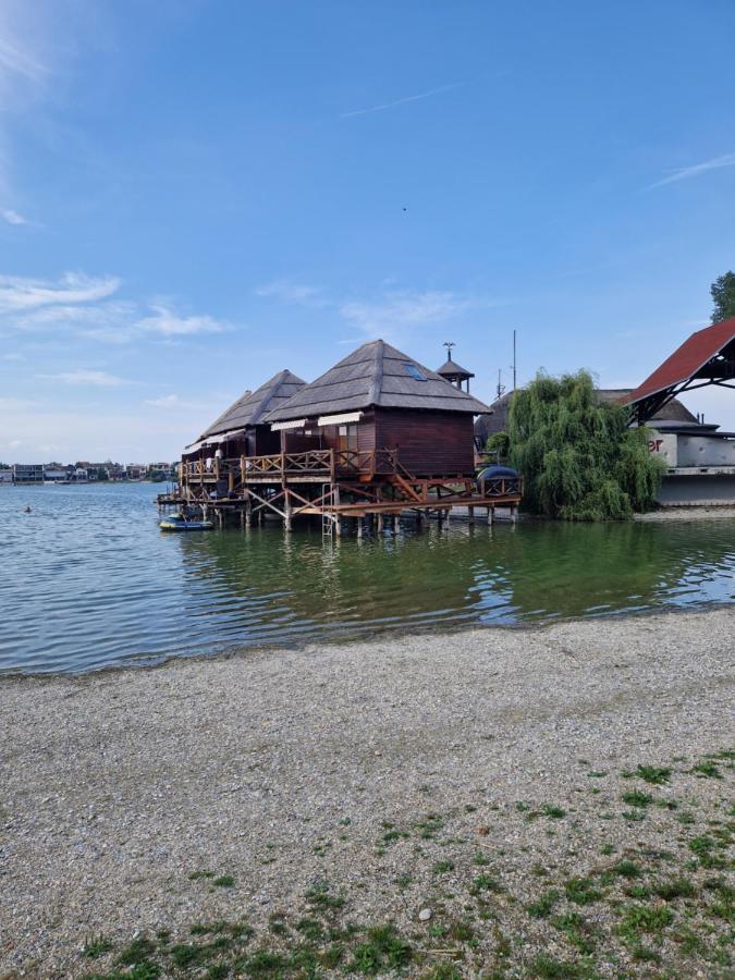 Bora Bora Na Slnecnych Jazerach Apartamento Senec Exterior foto
